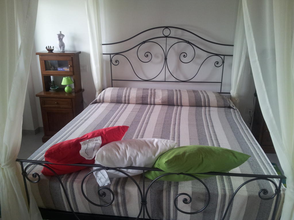 Cascina Rosa Camilla Bed and Breakfast Carpeneto Rum bild